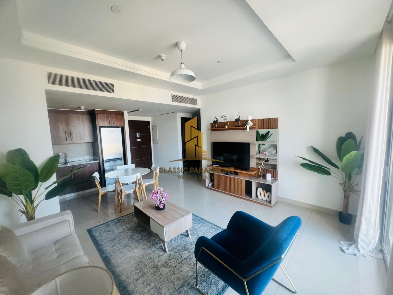 Burj Khalifa View | Fully Furnished | Vacant
