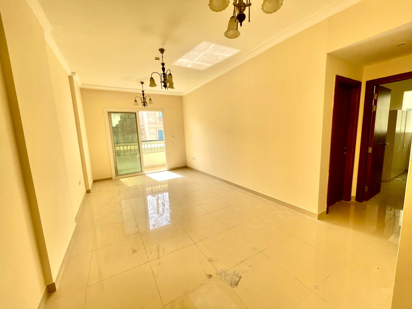 Lavish 2 bhk with balcony and 2 washroom in new muwailah price 50k