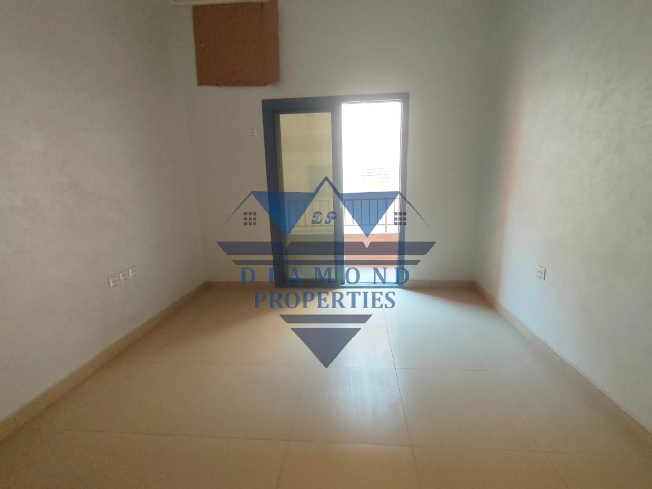 Luxurious 1BHK APPMANT WINDOW AC BIG APPMANT ONLY 26K JUST IN ABU SHAGARA