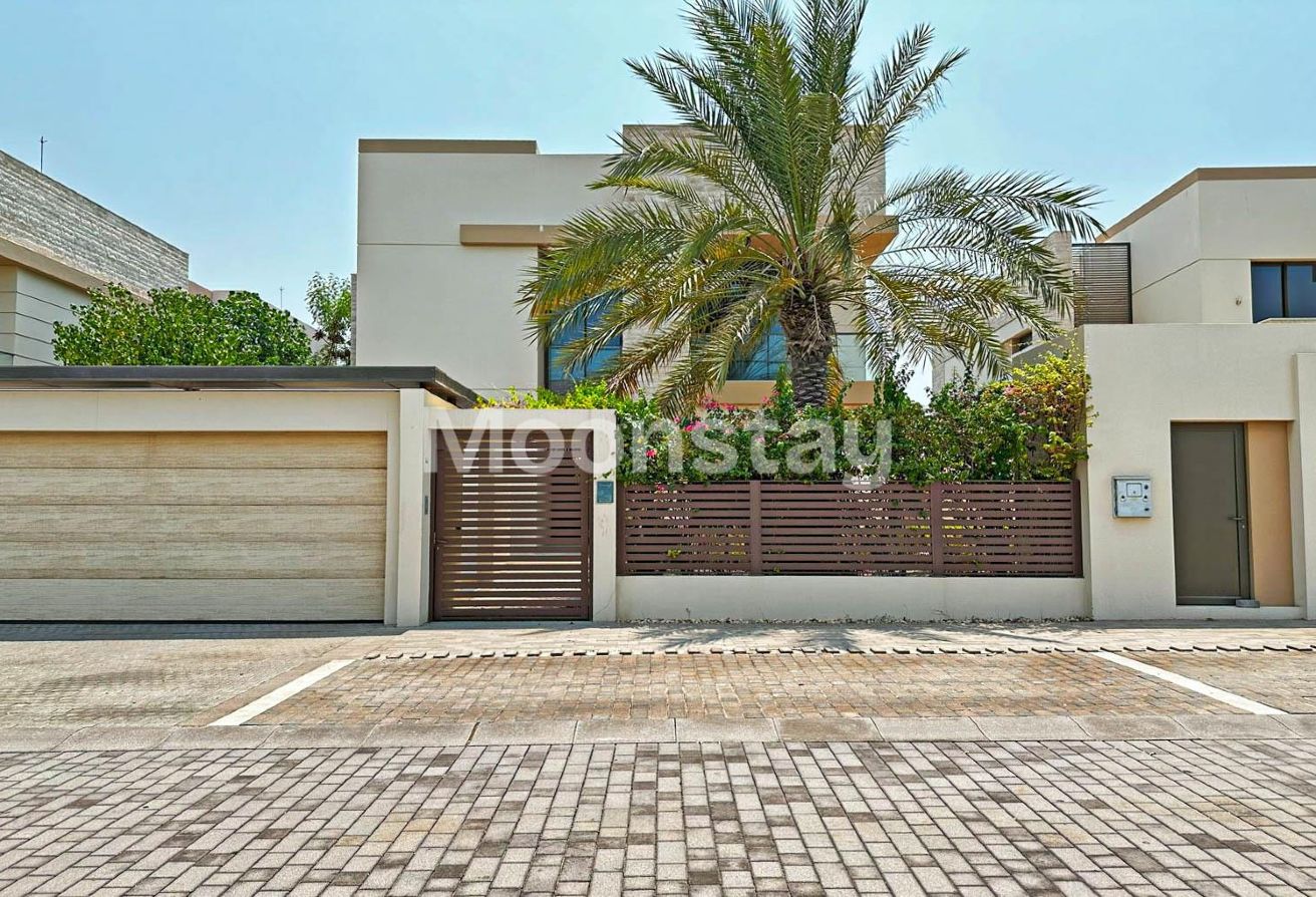 Exquisite villa | Rented | Type 5 | Negotiable