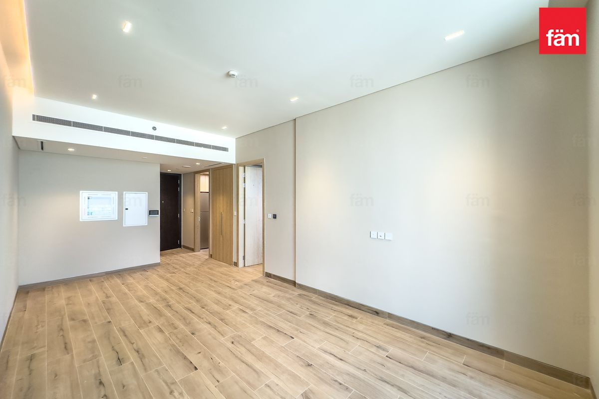 Smart Home | Closed Kitchen | Balcony