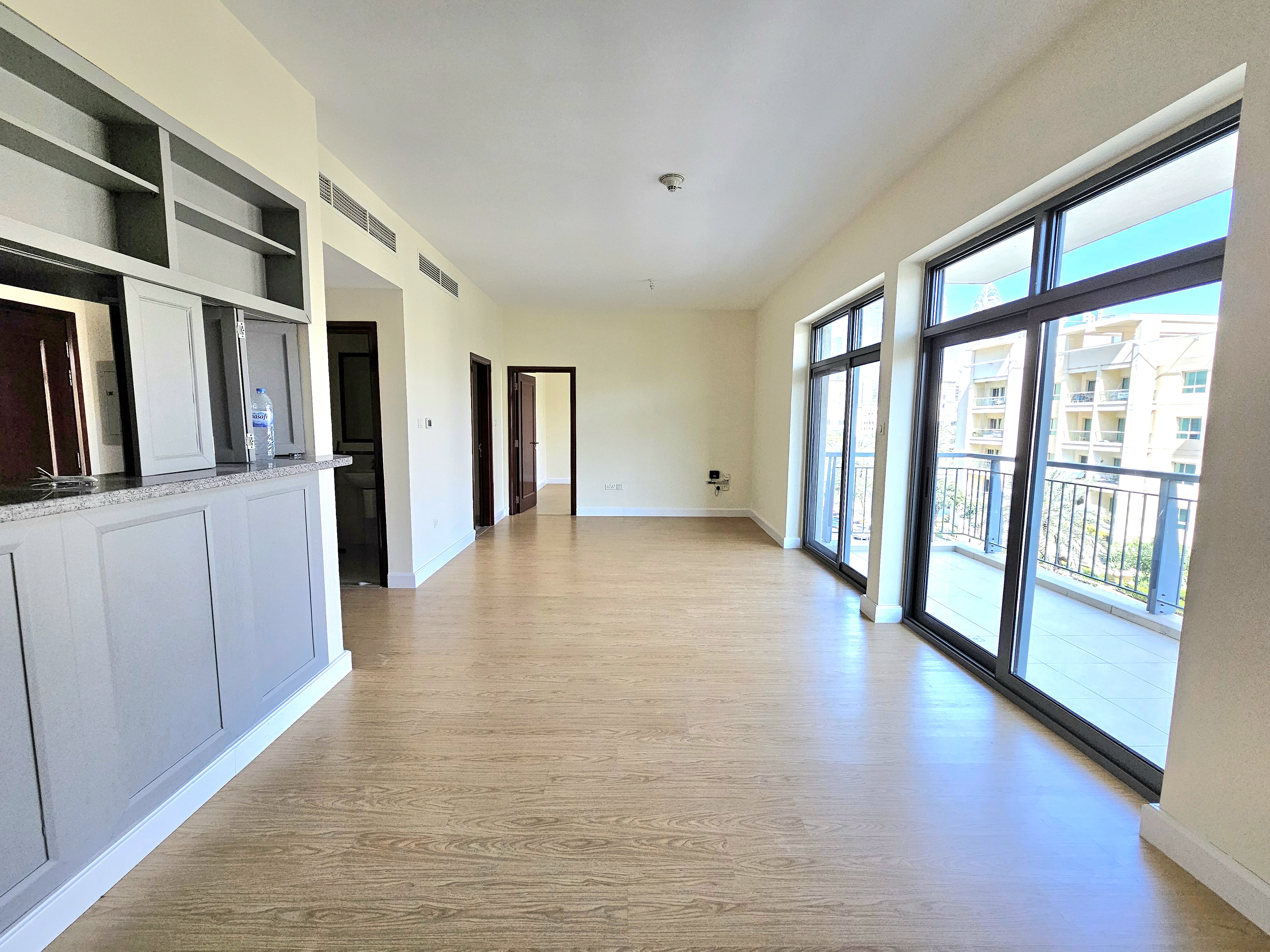 Upgraded | Mid Floor | Chiller Free