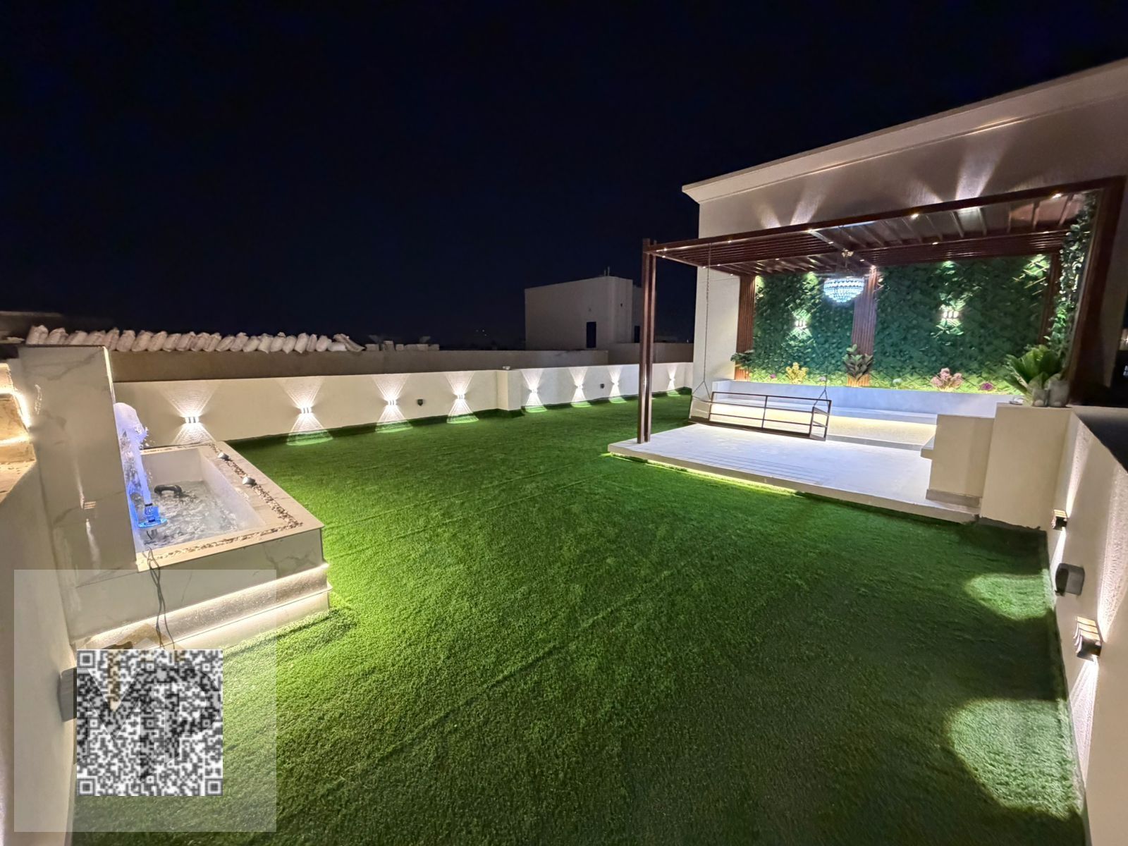 The most luxurious villas in Ajman, with an elegant classic design, two floors + roof, at a price including registration fees, an unmissable ownership