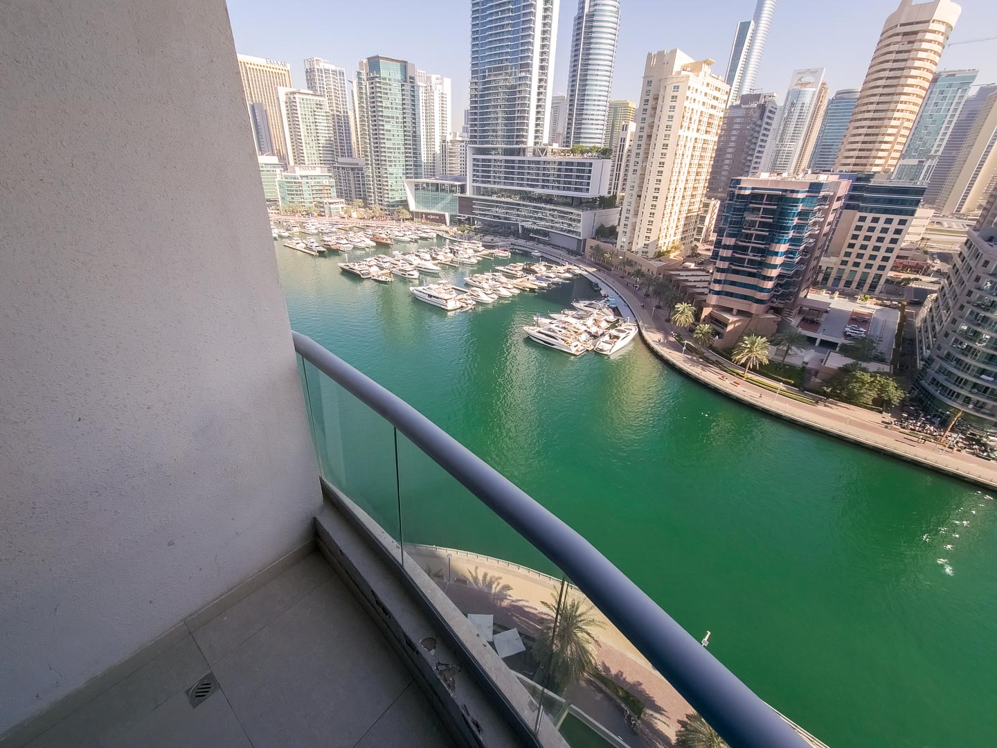 Waterfront Living | Furnished | Ready to move in