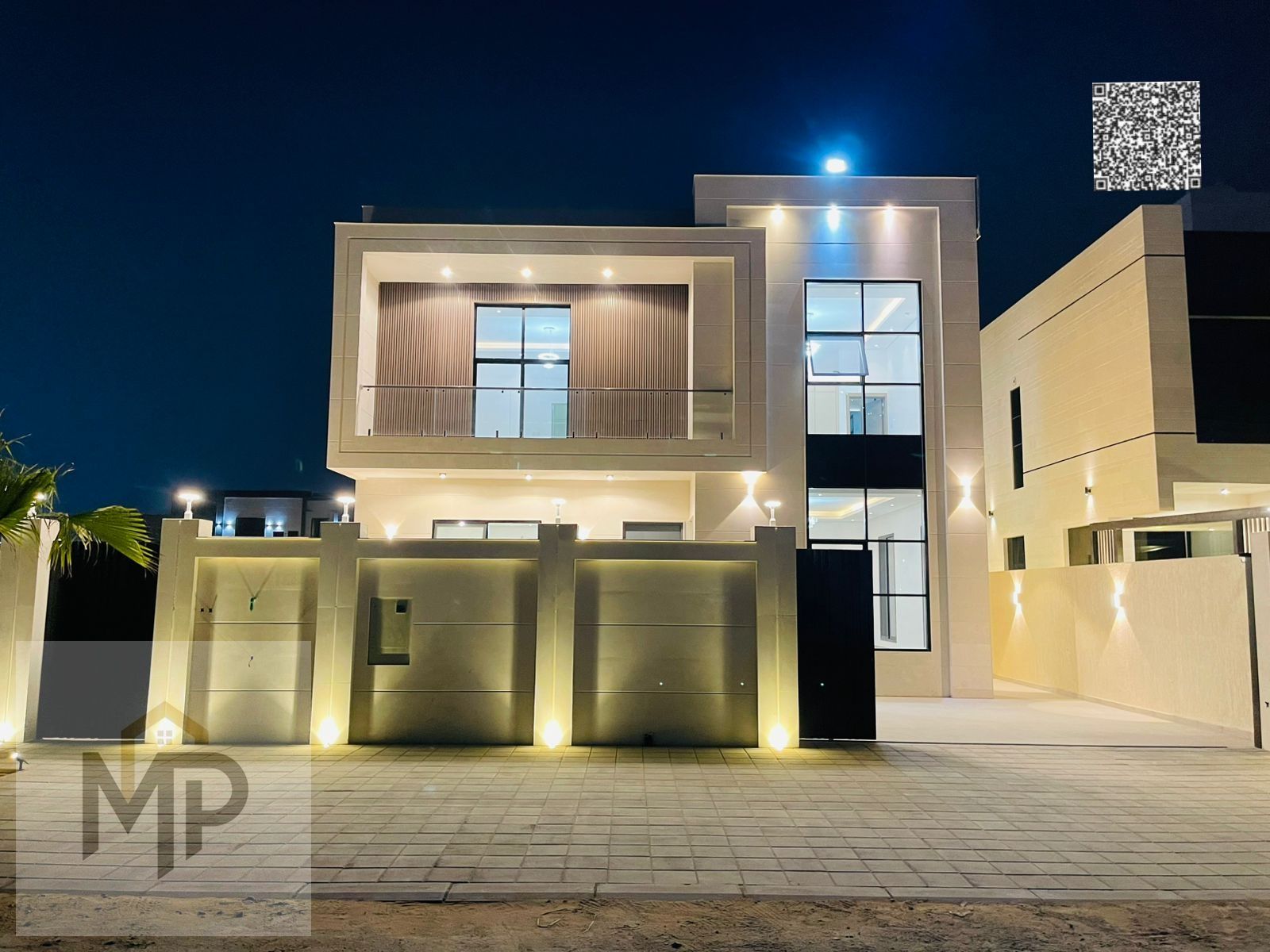 A huge luxury villa is now for sale, consisting of 5 master bedrooms with built-in wardrobes and 2 reception rooms.