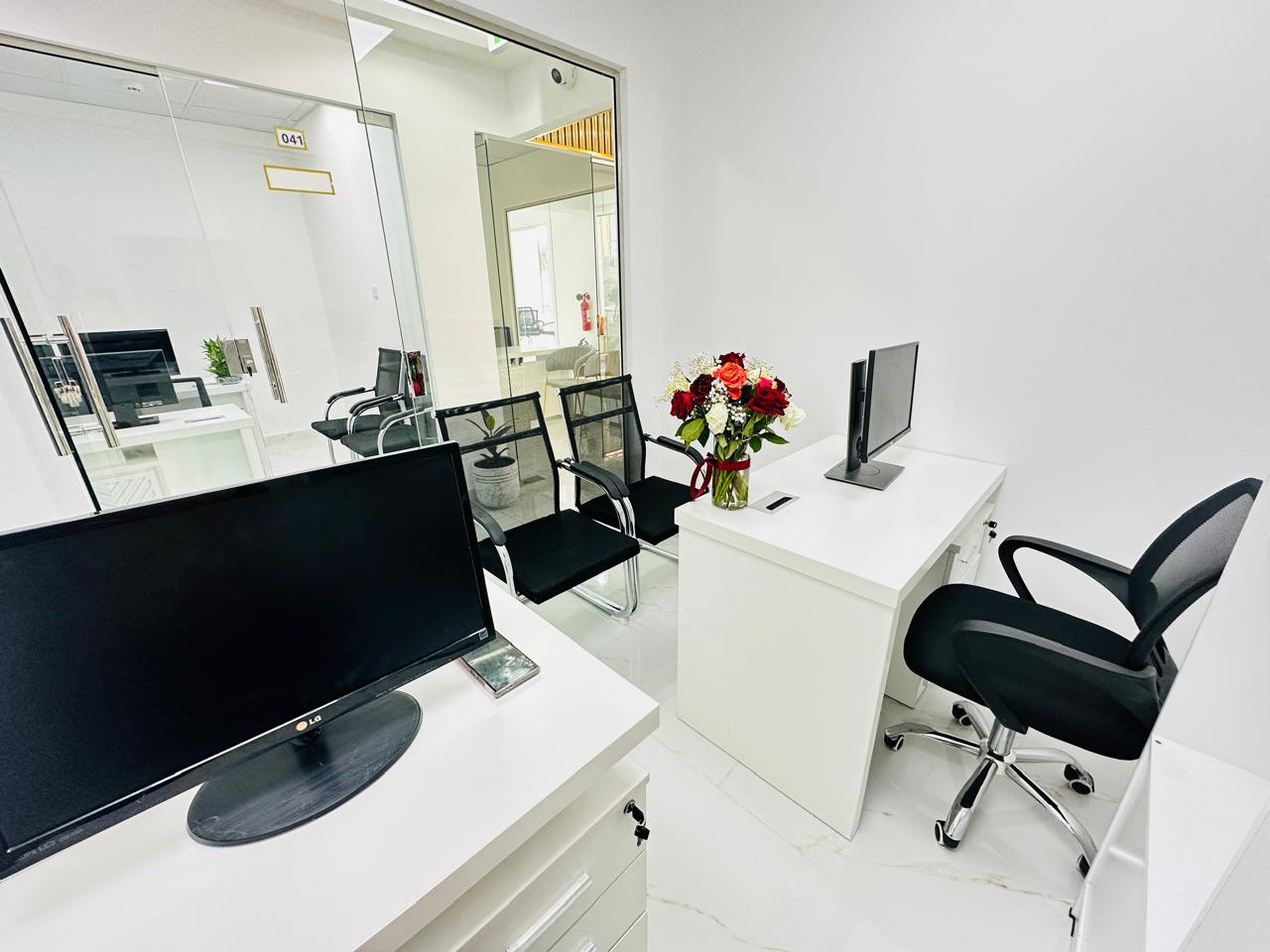 Brand new office |direct from Owner |near to Public Transport