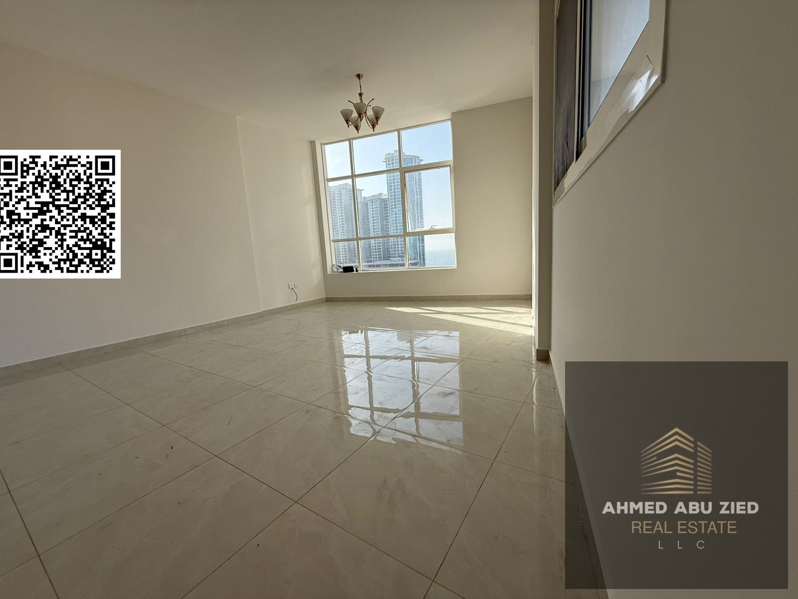 Stylish and spacious 3-bedroom master apartment with a fully equipped kitchen and 4 bathrooms. Close to services and transportation. Best price in Ajm