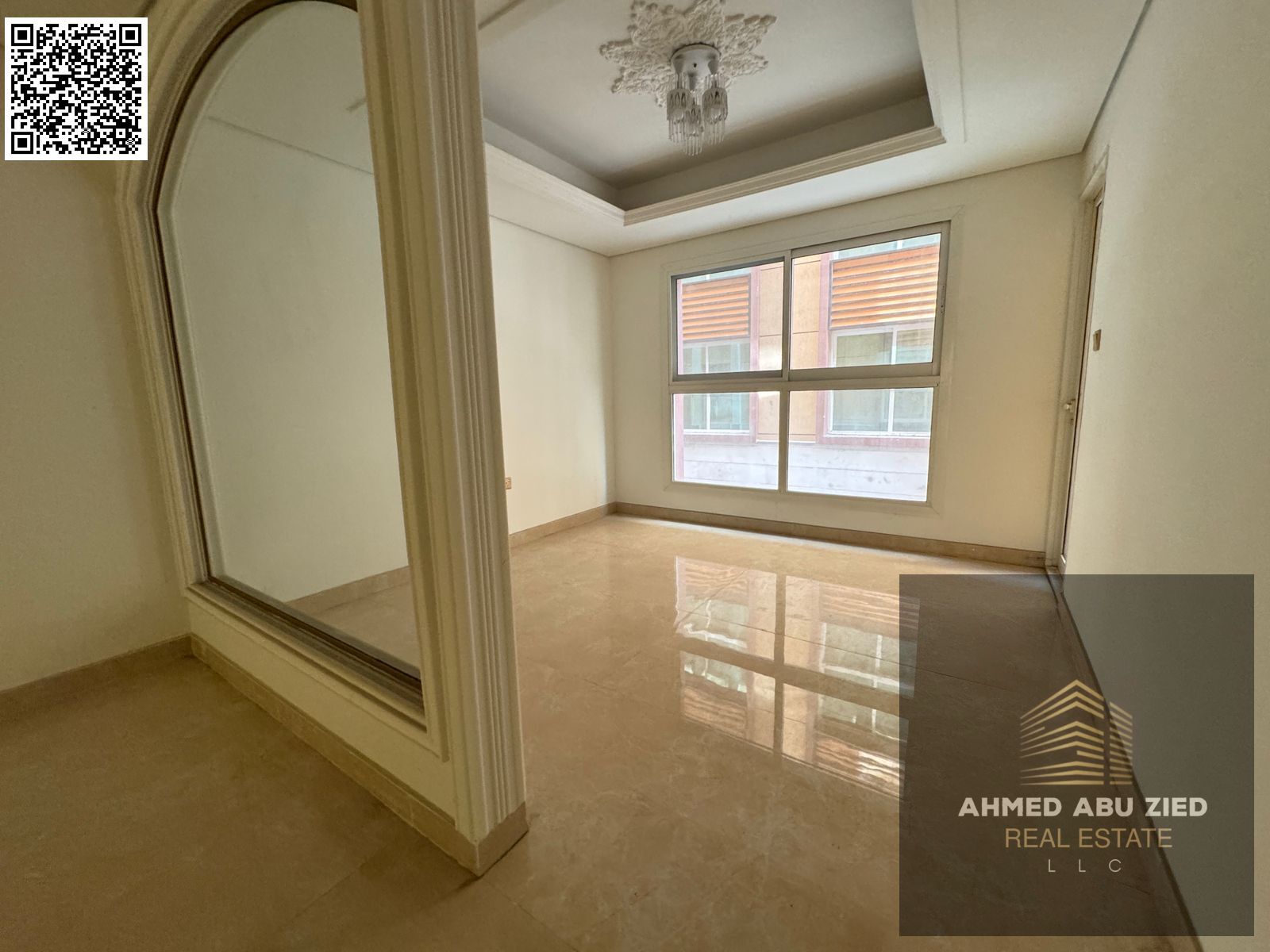 First occupant with one month free! Apartment consisting of a master bedroom, fully equipped kitchen, spacious living room, two bathrooms, modern fini