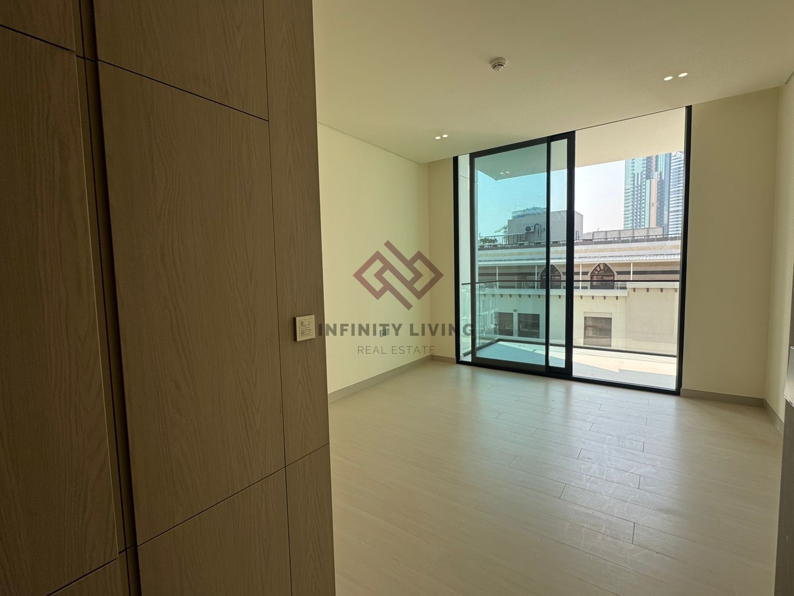 Modern Studio | Prime Location | Binghatti Phoe. . .