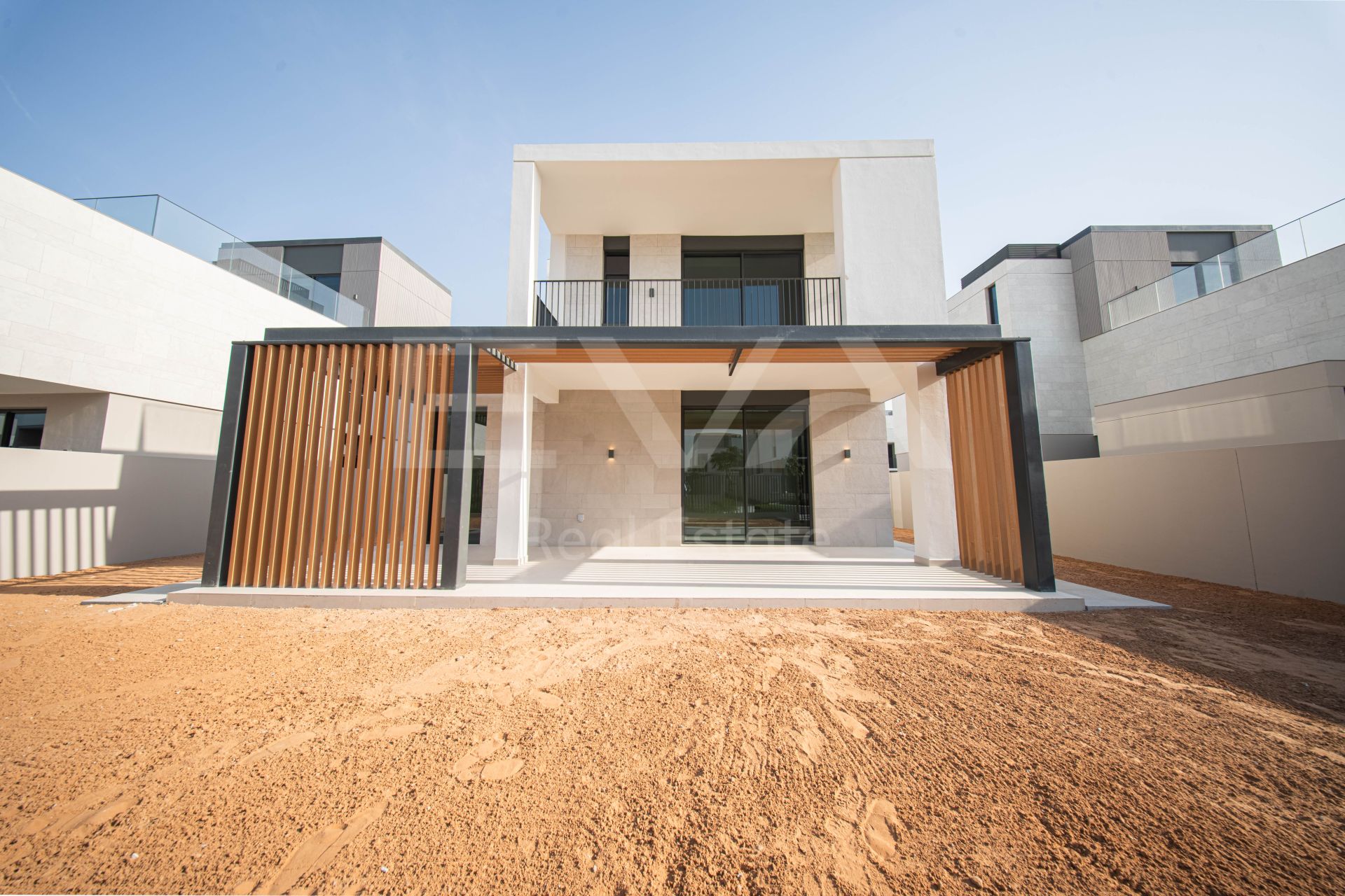 CORNER UNIT | G + 2 | 4 BR + MAID