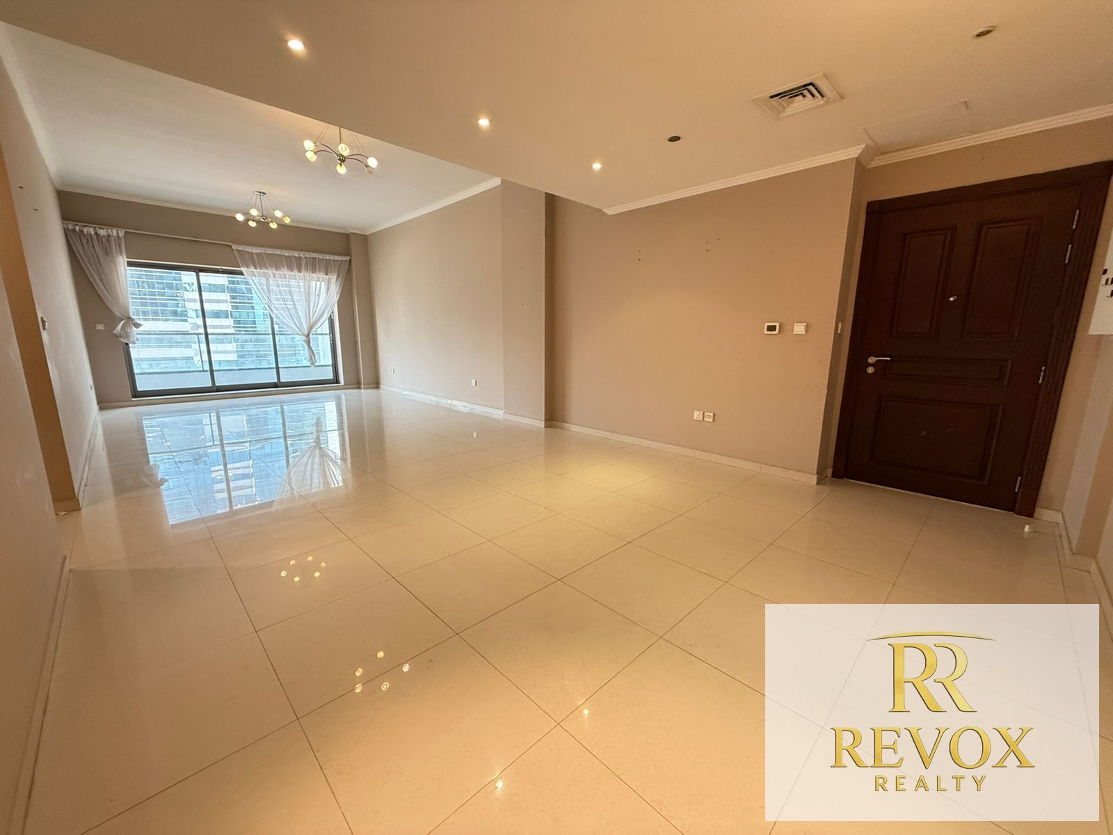 FOR FAMILY | 3-BED+MAIDROOM | CHILLER FREE | CLOSE TO METRO