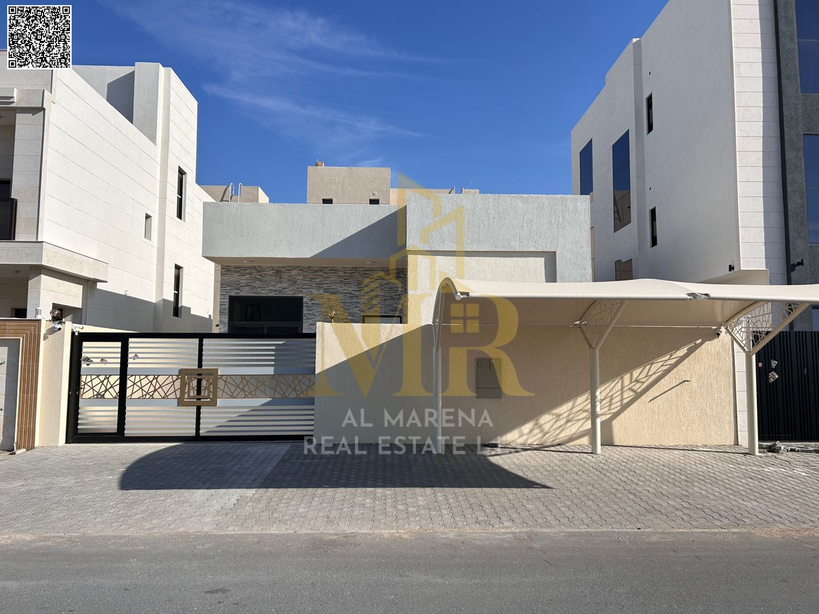 A villa with all AC fees included, on the main street, ready to move in, in the most prestigious area of Ajman. Freehold ownership for all nationali