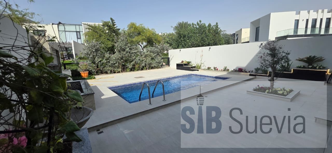 Luxury 4 Bedrooms Villa with Swimming Pool for Rent