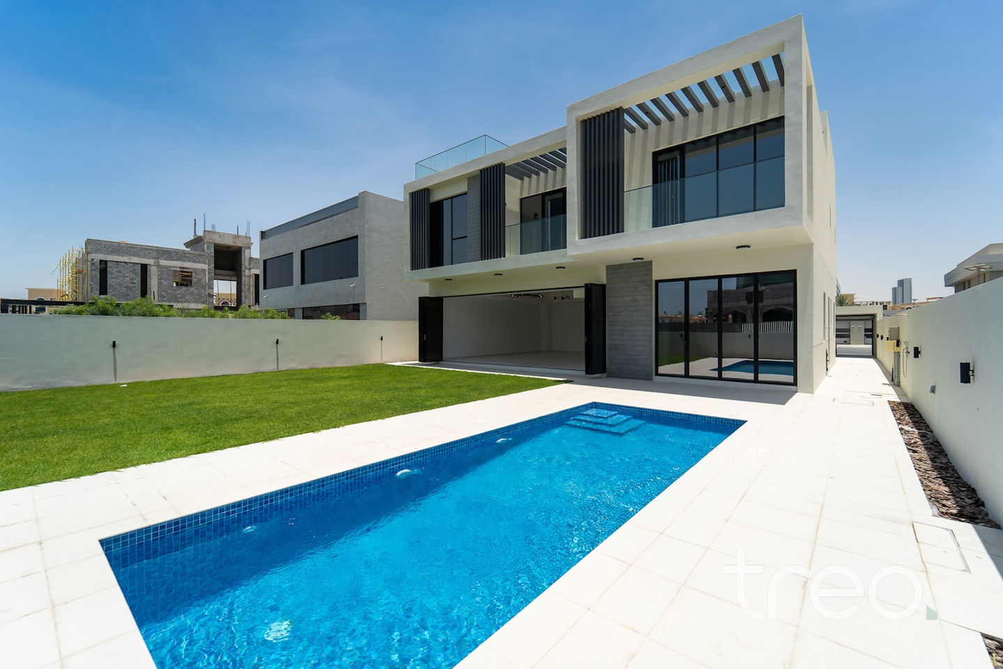 Custom Built | Vacant Now | 5 Bedroom Villa