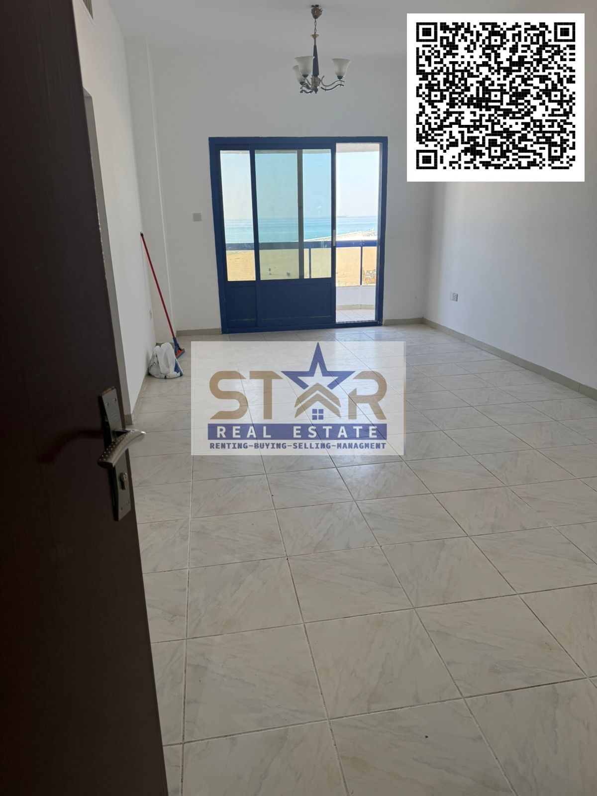 One-bedroom apartment with a living room, first row on Ajman Corniche, annual rent, direct sea view