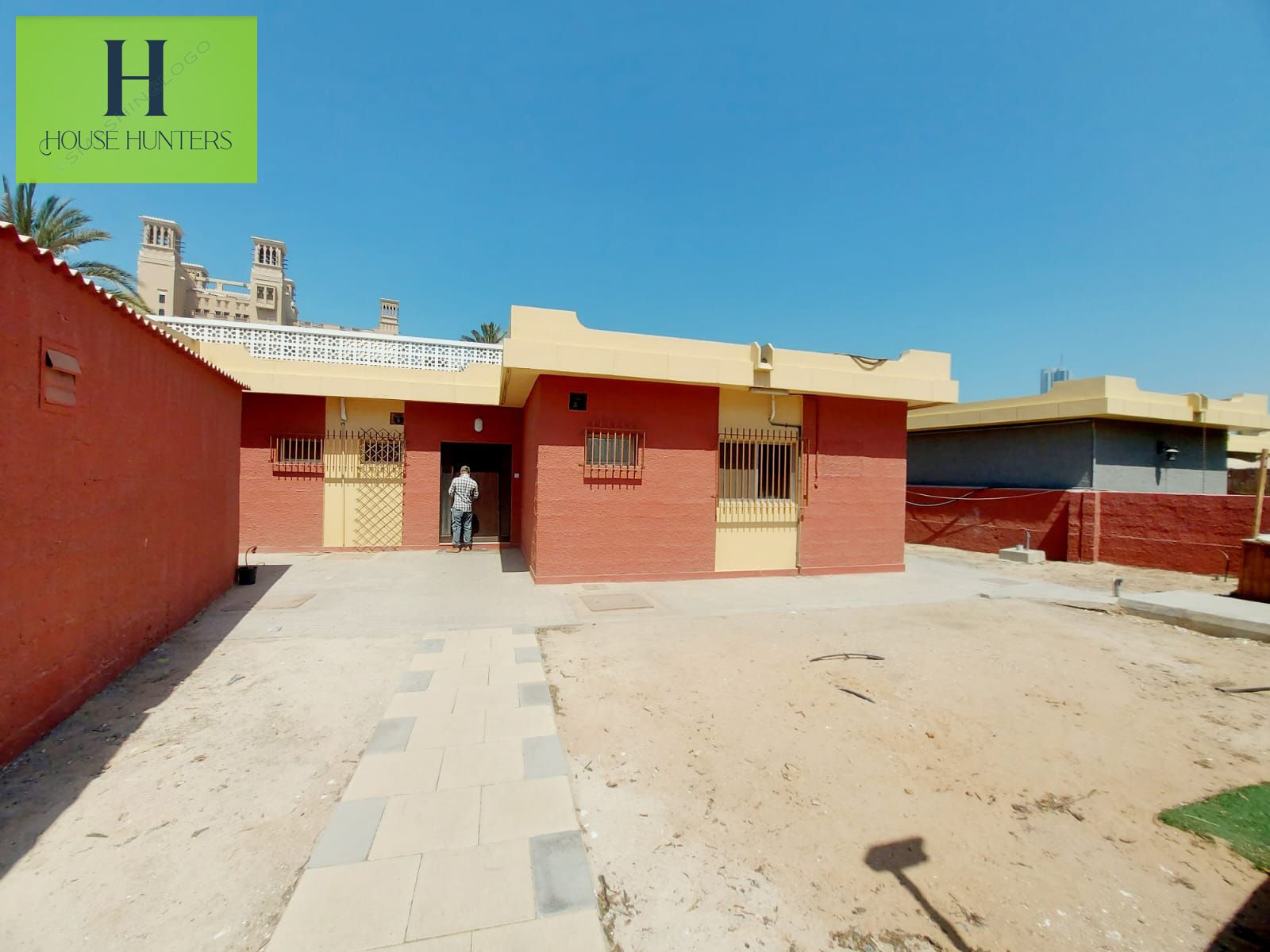 Spacious 4BR Villa Close To Beach