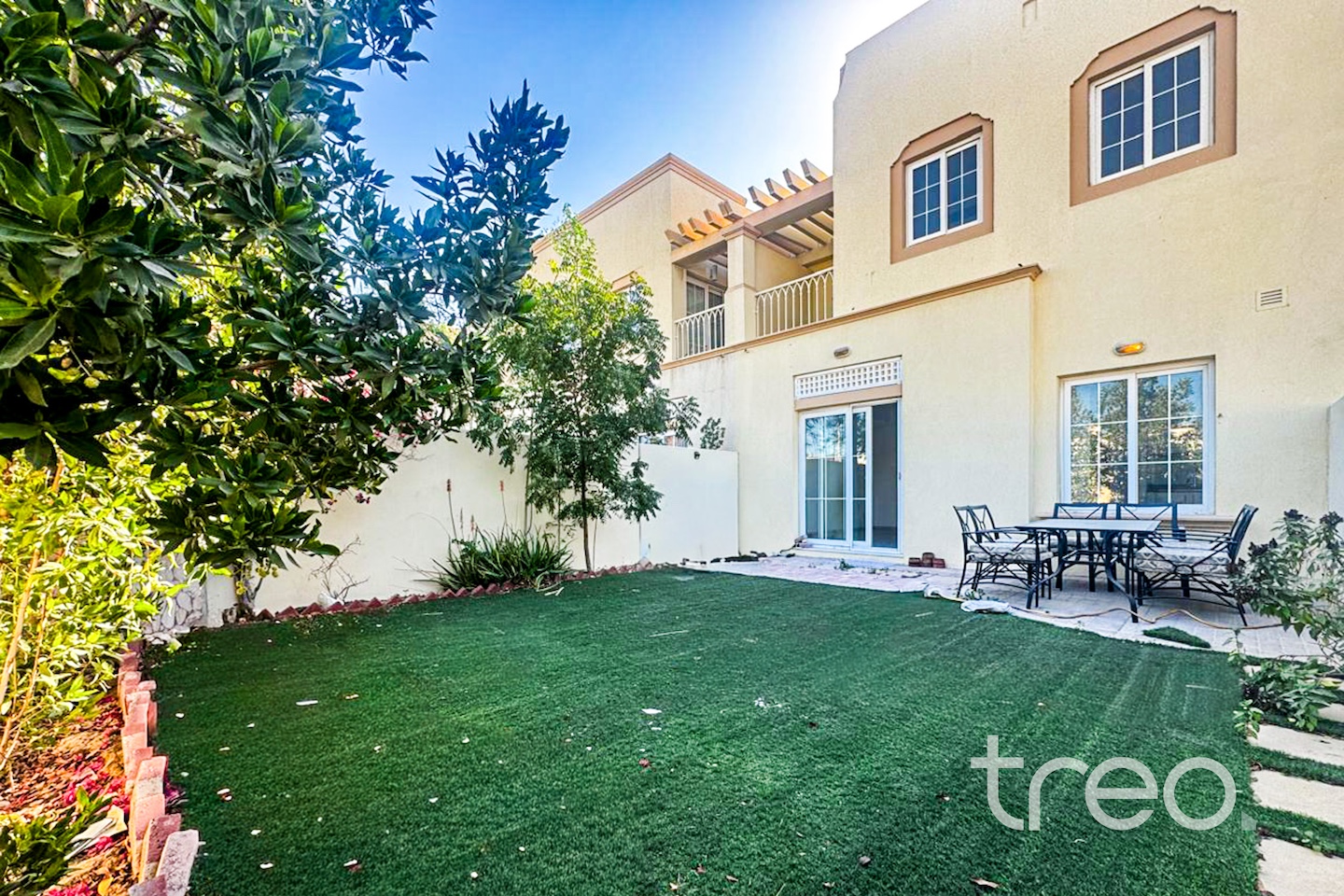 2 Bed + Study | Vacant | Well Maintained
