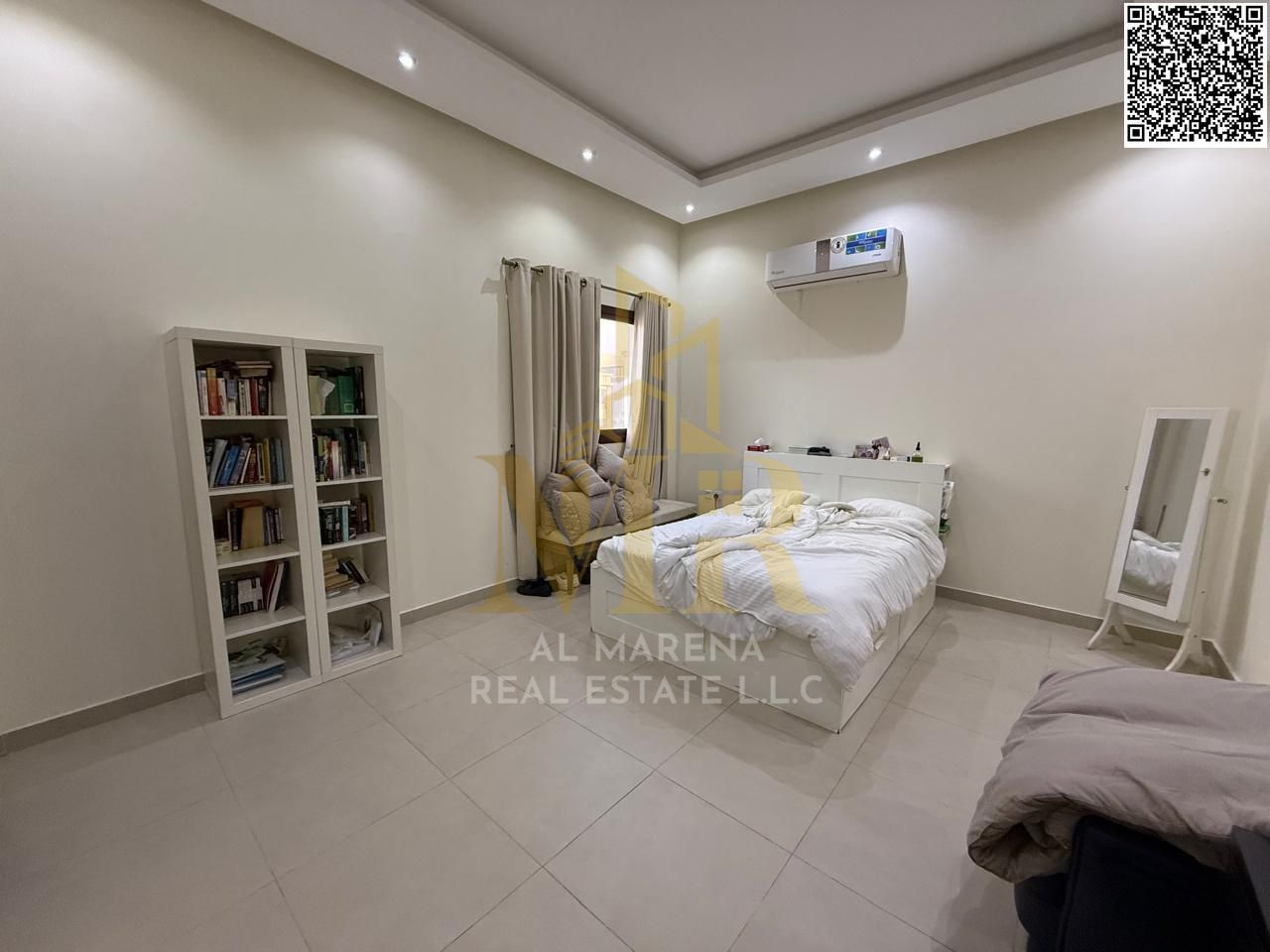 Villa for sale in Al-Talla – 4,000 sq ft | Fully equipped kitchen, price includes electricity, water, and air conditioning