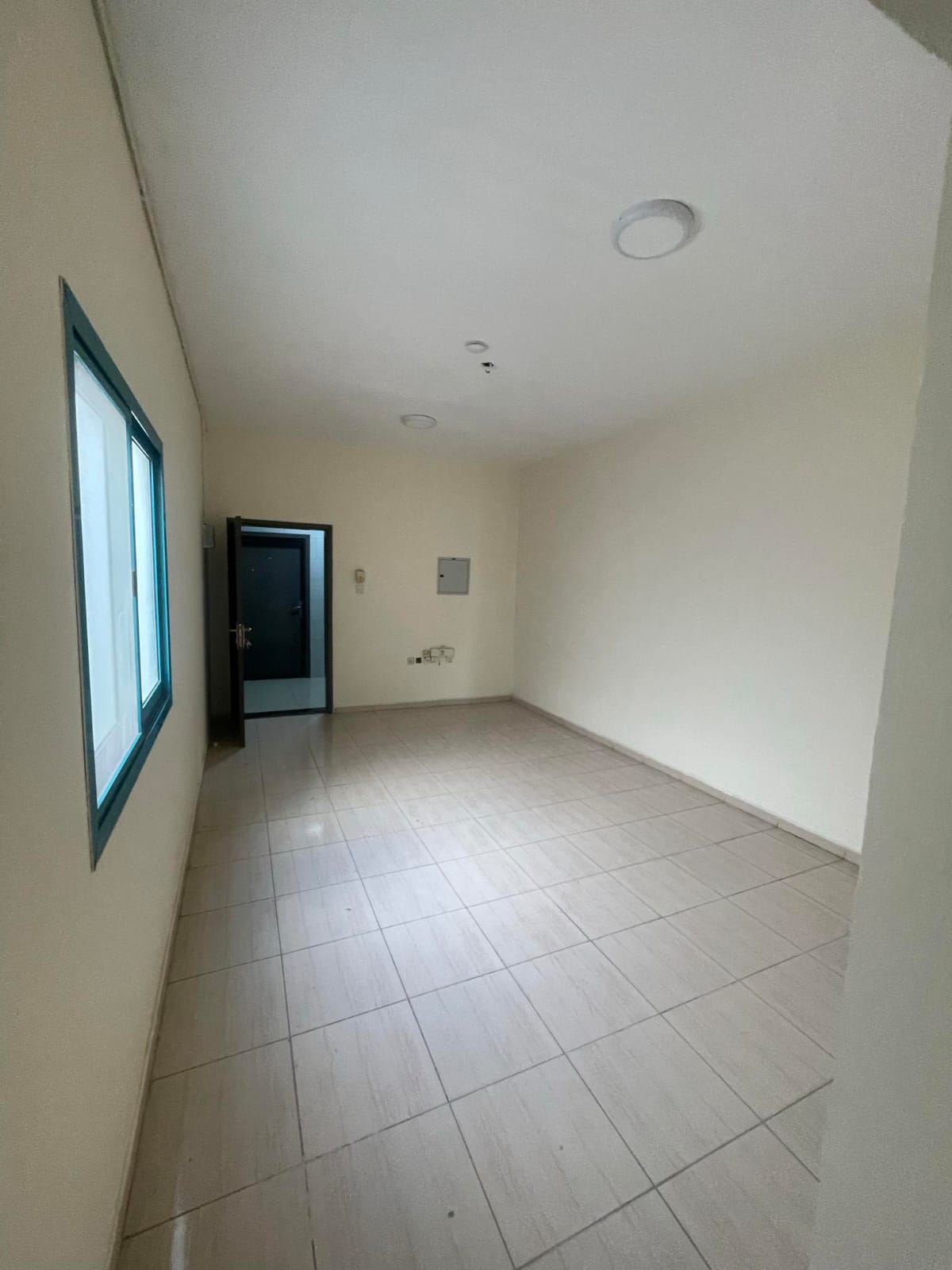 Apartment for Rent – Al Qasimiya (Al Nad) Very close to Jubail Bus Station 2 bedrooms and a living room 2 bathrooms Balcony Excellent
