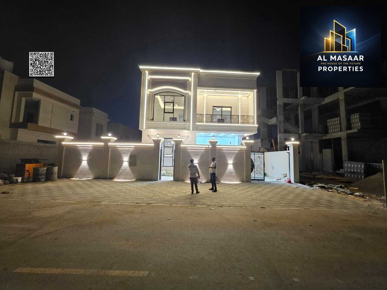 Two floors, rooftop, private pool, central air conditioning. Price includes everything. Freehold ownership for all nationalities.