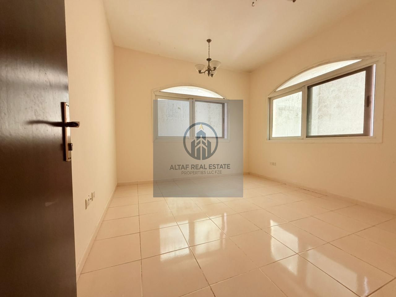 Ready to Move 1BHK With Park View or Near to Cornishe in 30k