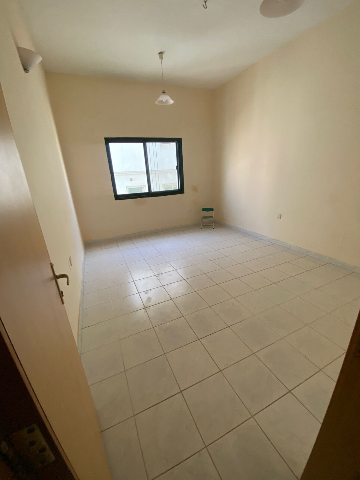 Spacious 3BR apartment in Al Qasimia with maid’s room, 4 bathrooms, balcony, clean building, prime family-friendly location.
