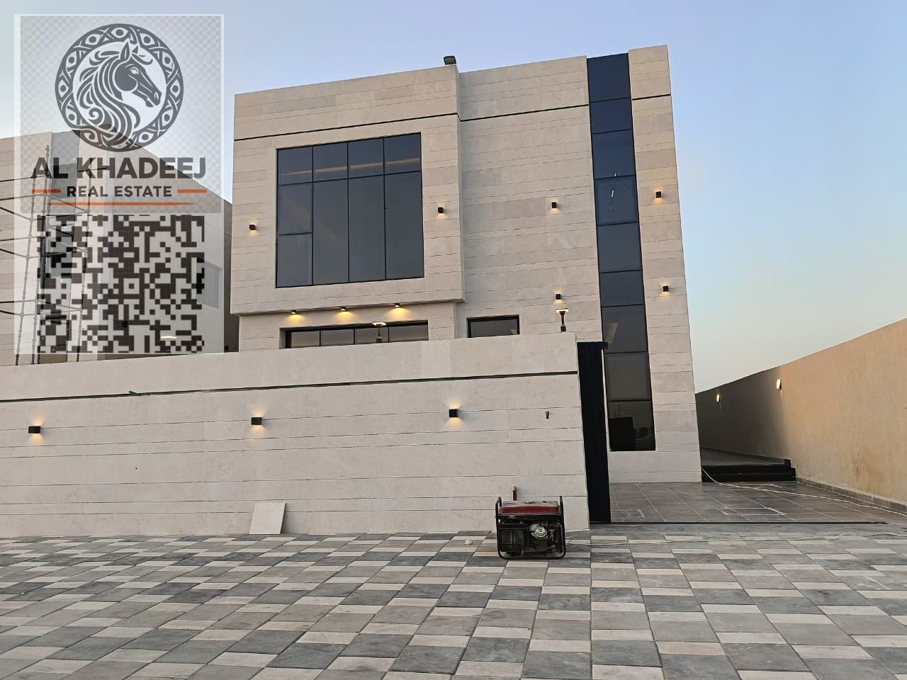 Luxury villa with modern design and swimming pool in Al-Haliyo 2 area, close to all services and main roads.