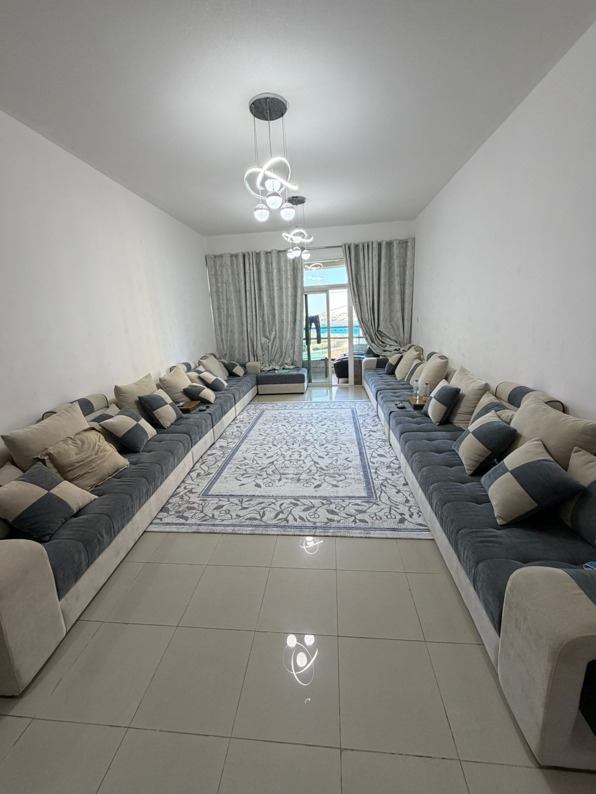 Apartment for sale in Horizon Towers, 1550 sqft, 2BR, 3 bathrooms, fully furnished, open view, private parking.
