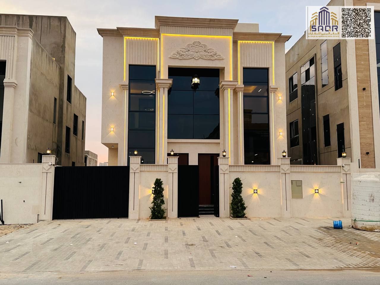 Registration included / 5 rooms, two floors and a roof