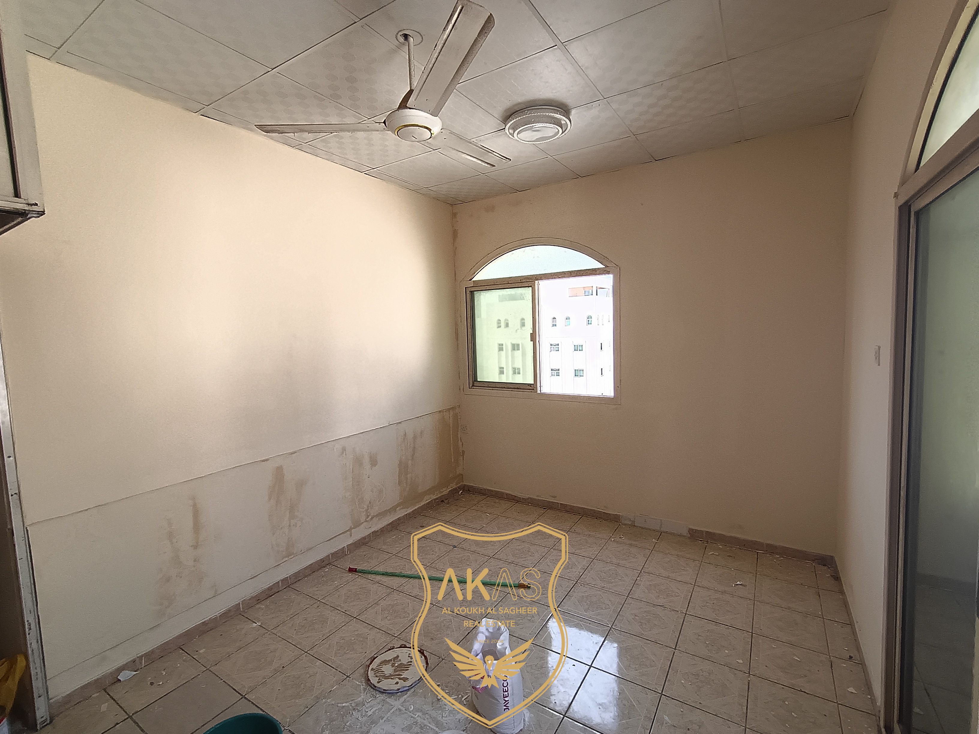 1Bhk with balcony window AC Available in Nabba Sharjah
