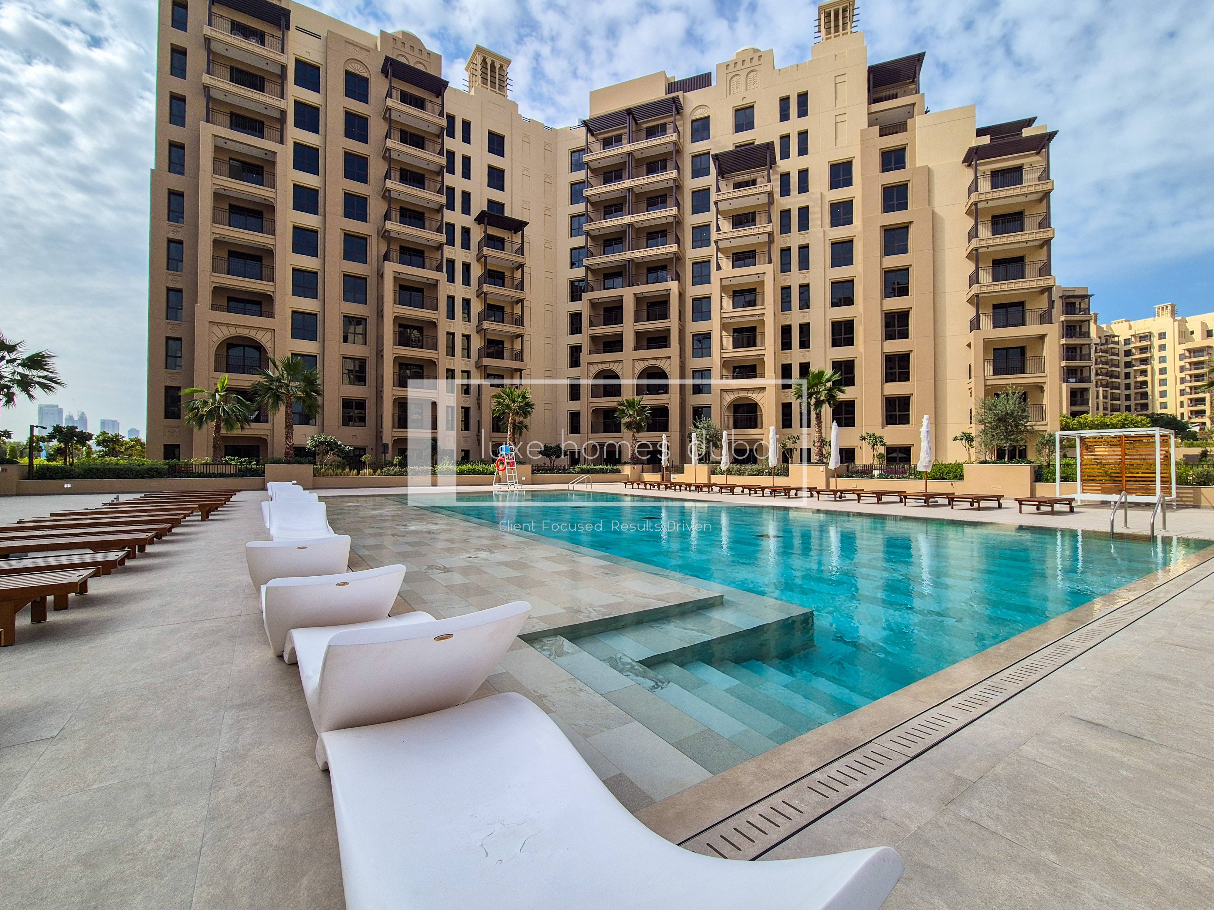 Burj Khalifa View | Modern 1BHK | Prime Location