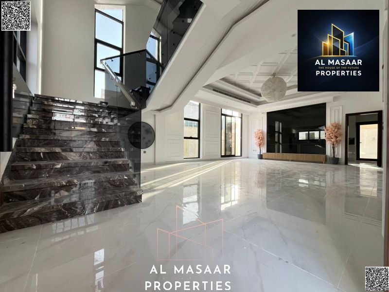 Opportunity to own a corner villa directly on the main road with a swimming pool, rooftop terrace, and space for elevator installation, at a special p