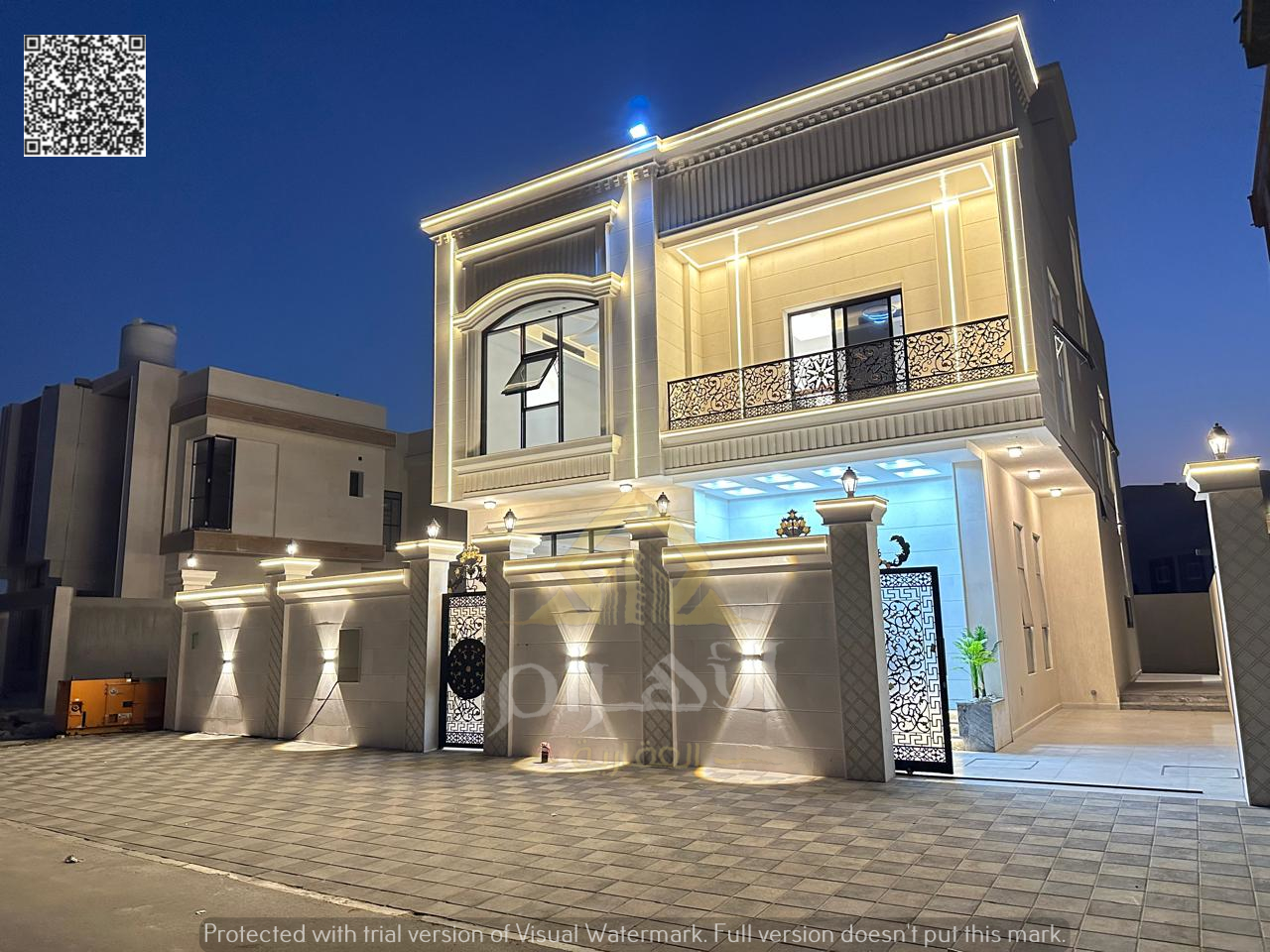 Luxury villa with private pool, price includes registration and ownership fees + electricity, water and air conditioning, ready to move in immediately