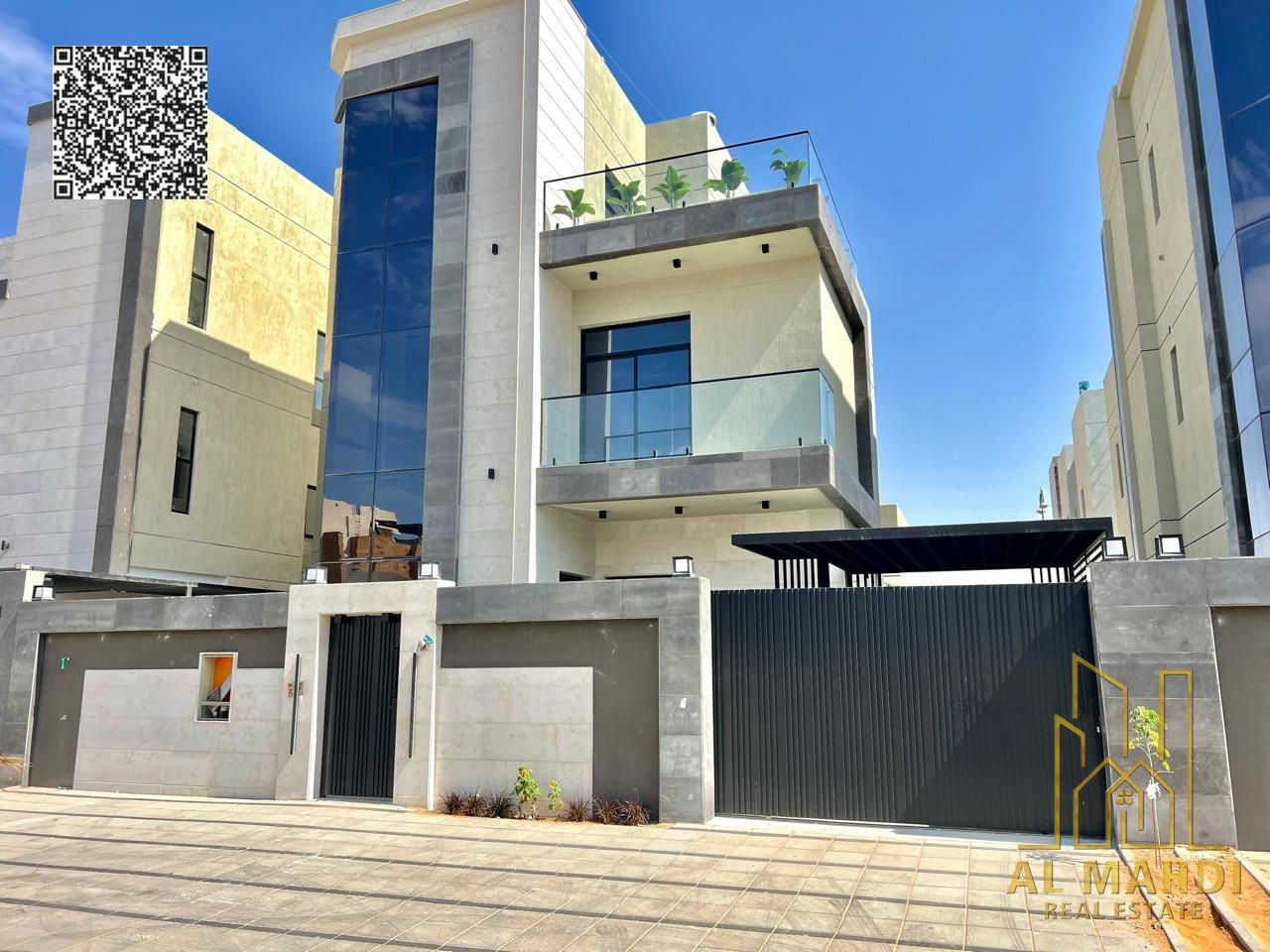 A golden opportunity to own a luxury villa in a prime strategic location at an attractive price, including electricity and water.