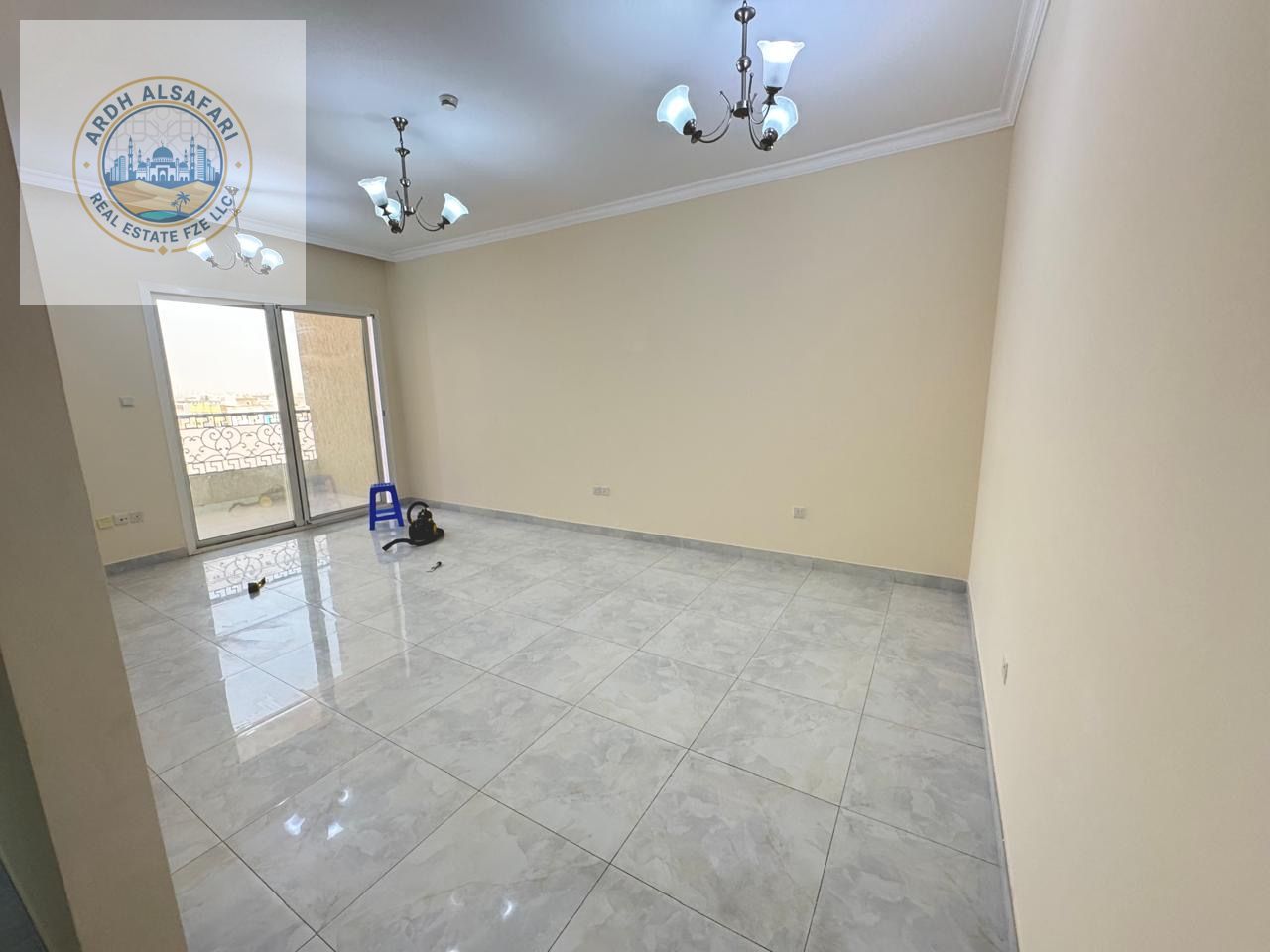 2 BHK | Built In Wardrobe |3 Washroom |Balcony|