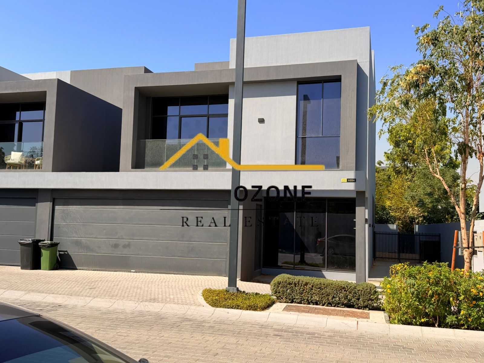 Stand Alone\*4 Bedrooms Villa\*Garage Parking\*Swimming Pool