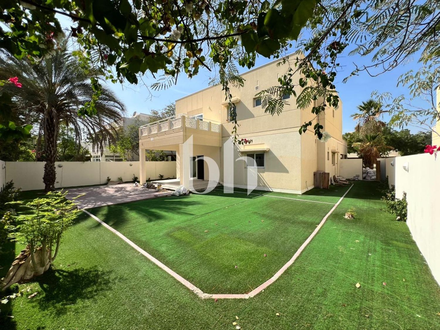 Large Plot | Newly Renovated | Close to pool park
