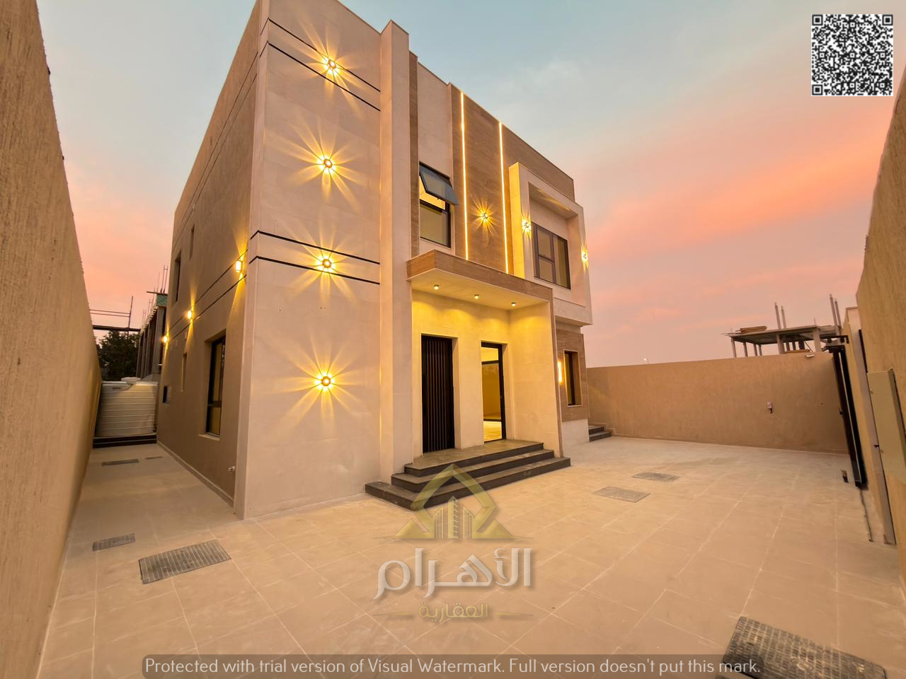 Luxury villa for sale in Al-Haliyo 1 | Two floors | 4 rooms. Price includes registration and ownership fees + electricity and water.