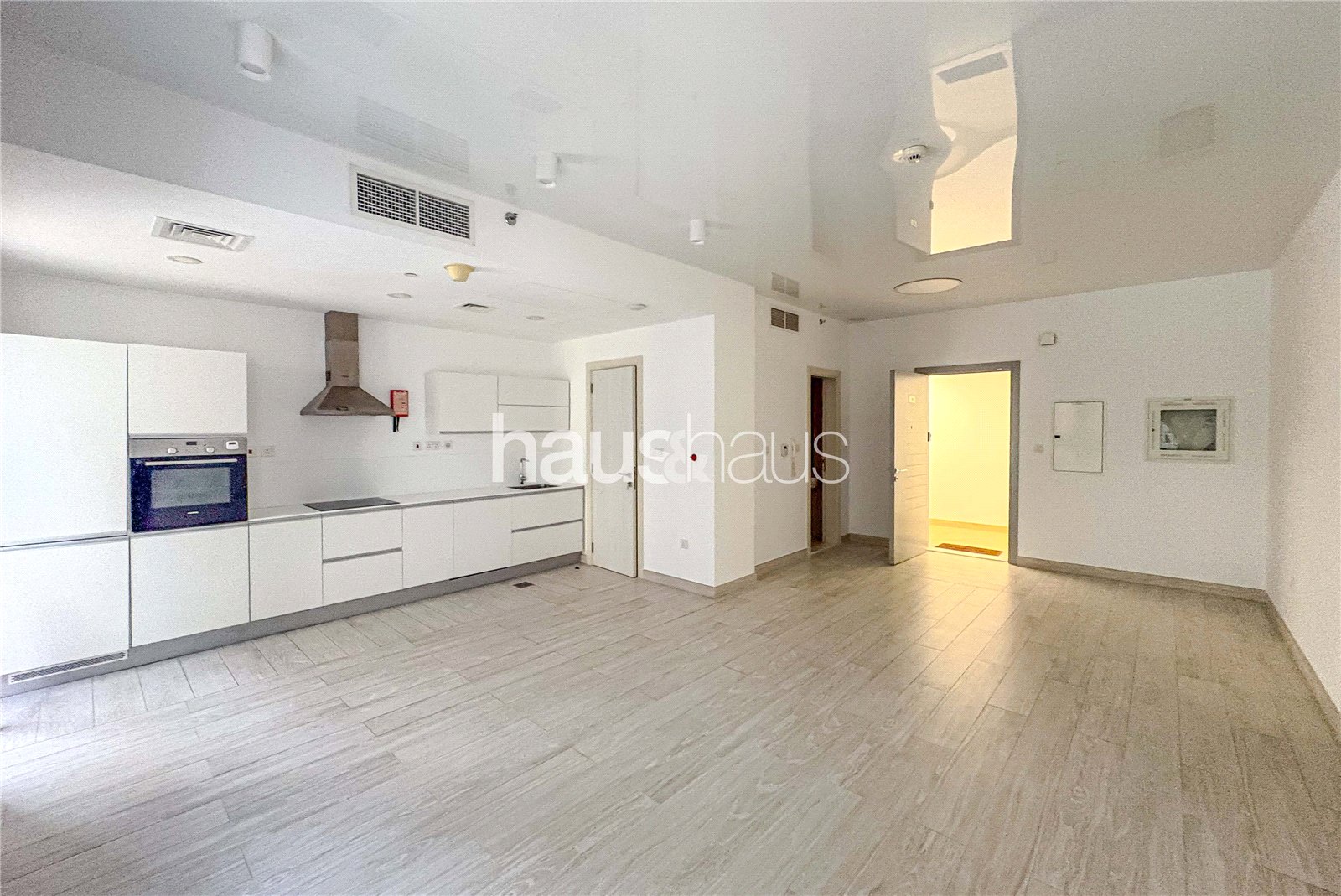 Exclusive | Unfurnished | Multiple Cheques
