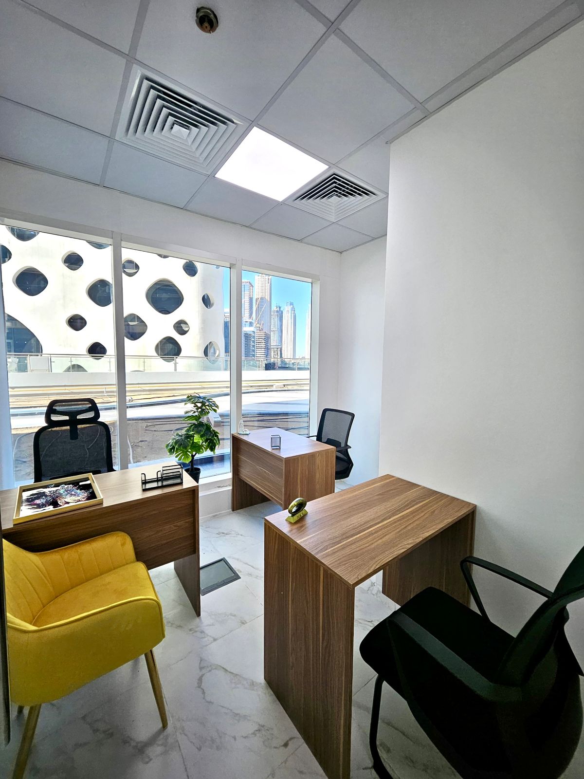 Fully Furnished | Move in Today | Near Metro | No Commission
