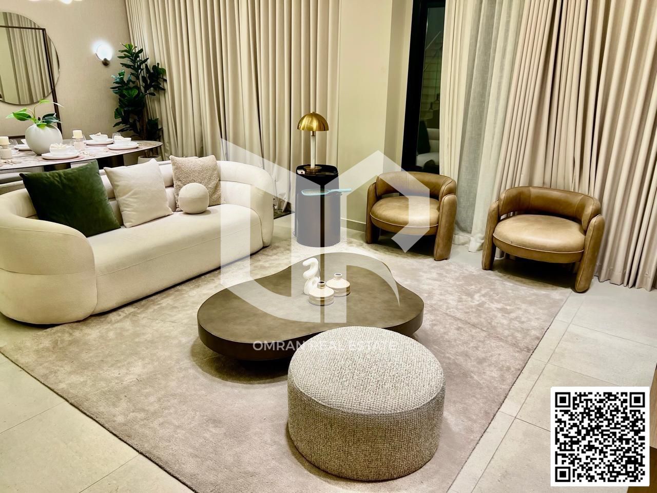 A very special opportunity: a villa with a very large setback, at a special price. Freehold villa available to all nationalities.