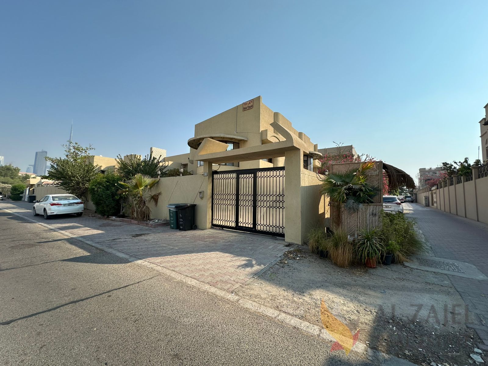 Spacious 4 BHK villa + Maid room | Jumeirah first