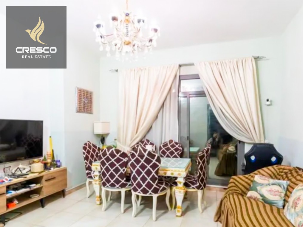 Corner Unit | Best Layout | Closed Kitchen
