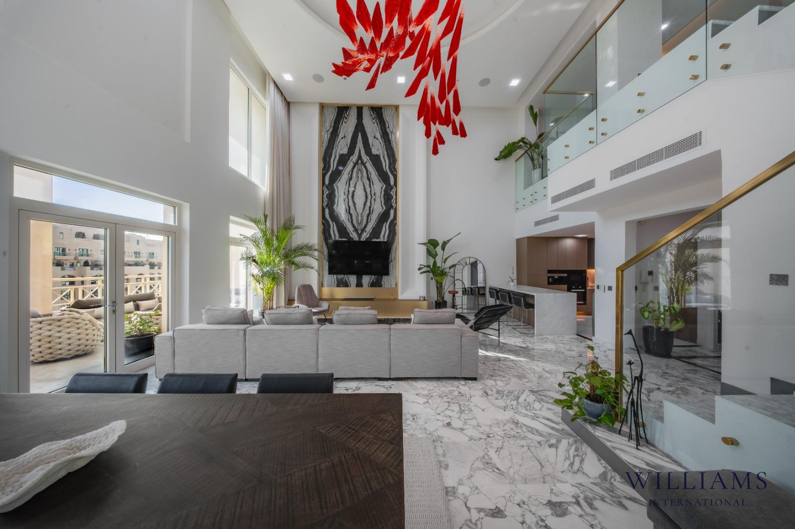FOUR BEDROOM DUPLEX | FULLY RENOVATED