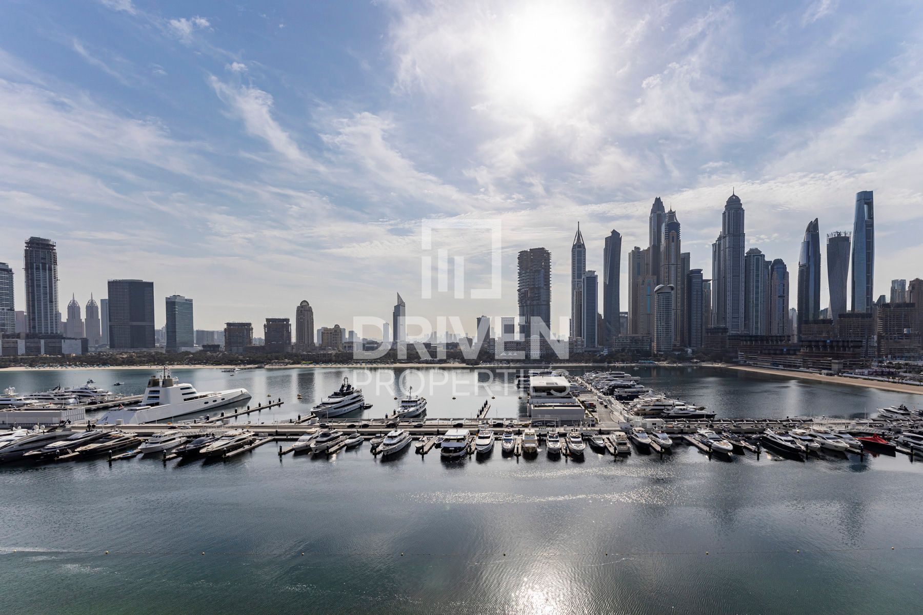 Marina Skyline | Spacious Unit | Available Now