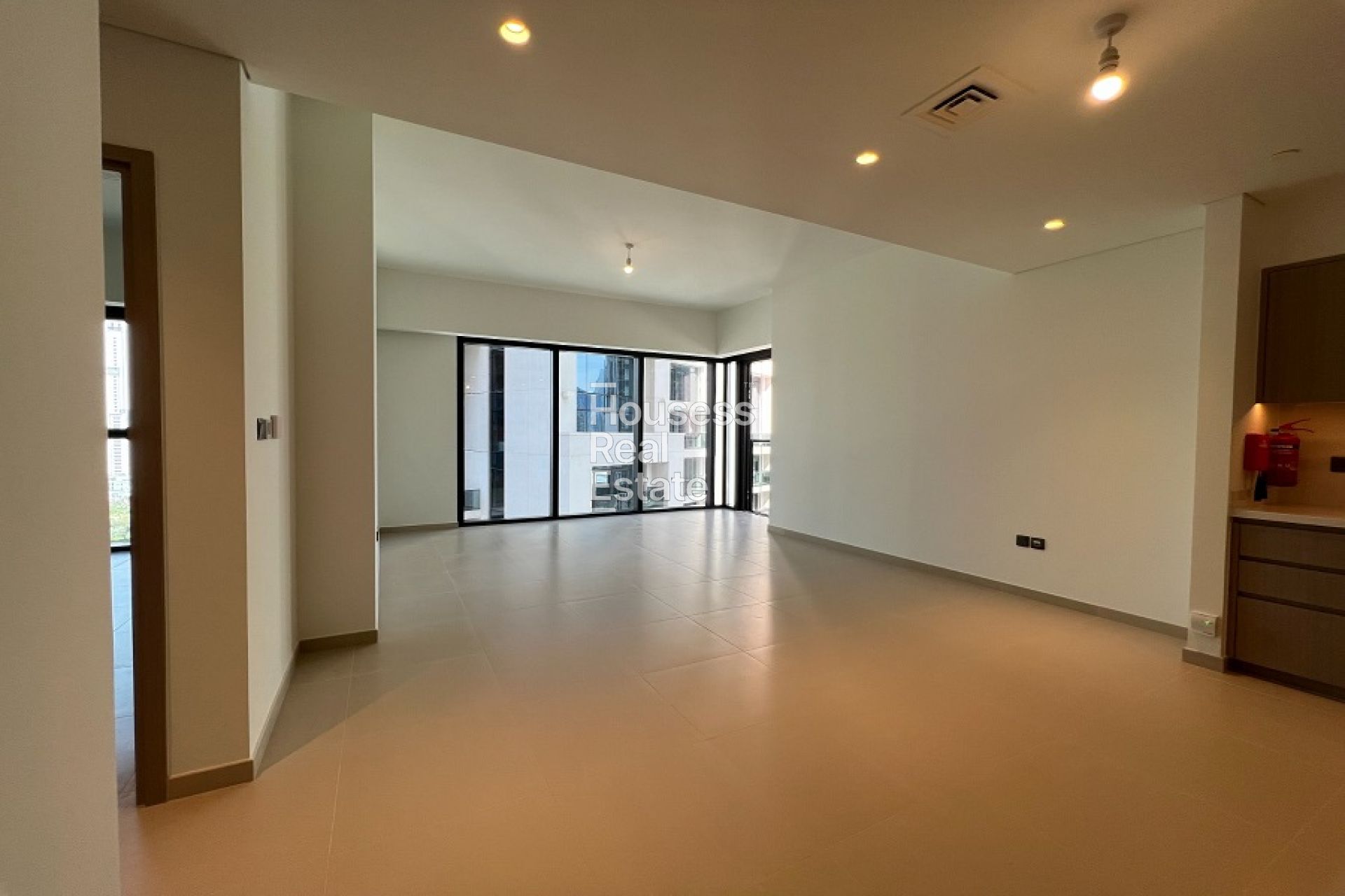 High ROI | Mid-Floor | Boulevard view