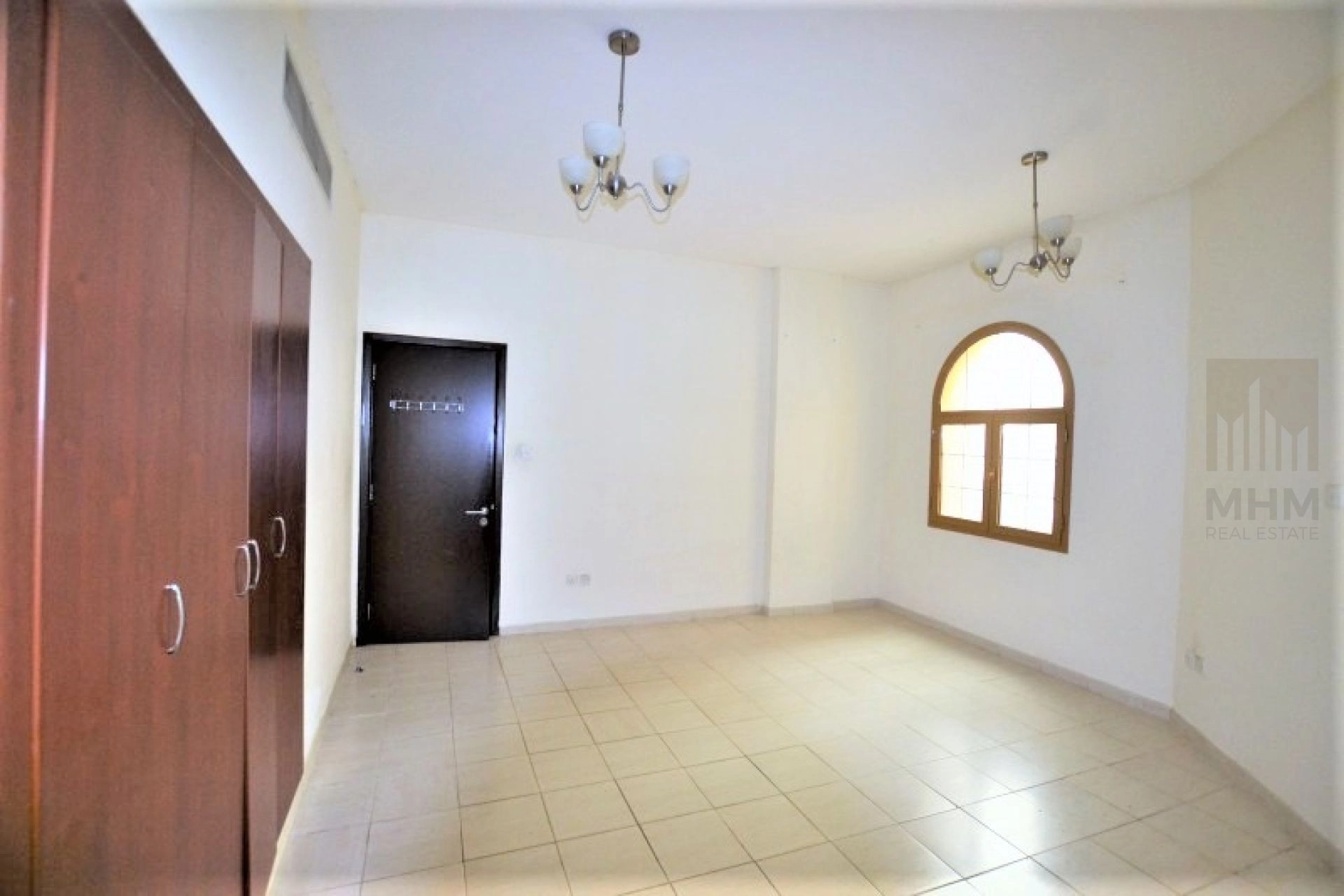 1 BHK Apartment | Ground Floor | Well Maintained