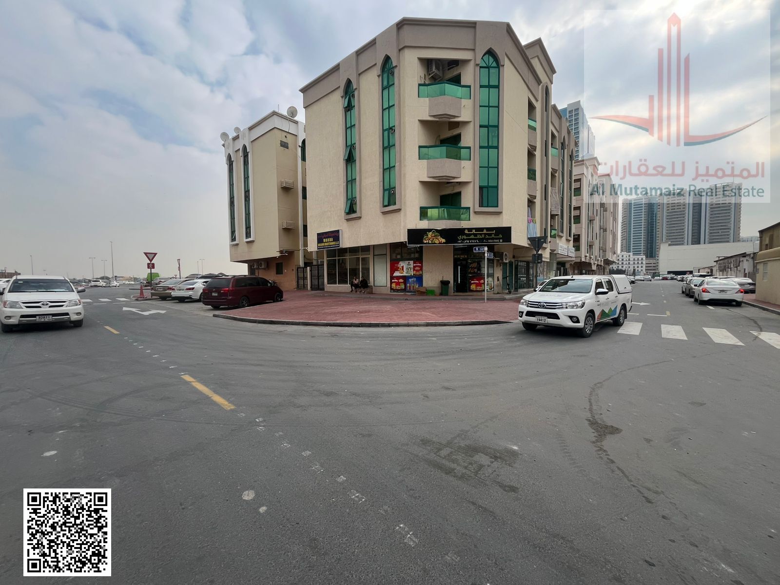 For annual rent in Ajman: a one-bedroom apartment with a living room and balcony in Al Mu'adh building, Al Rashidiya 1. Asking price: 27,000 AED