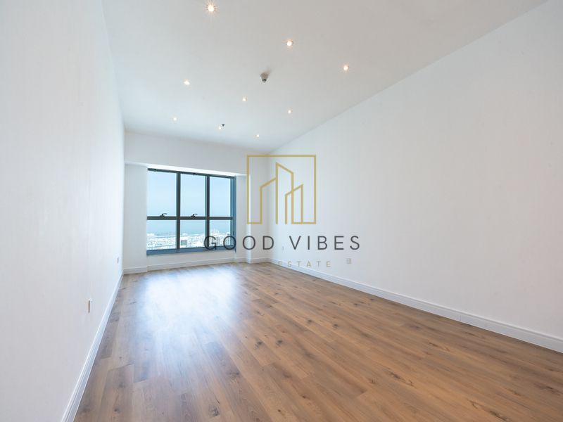 Unblocked Palm & Sea Views| Upgraded Unit