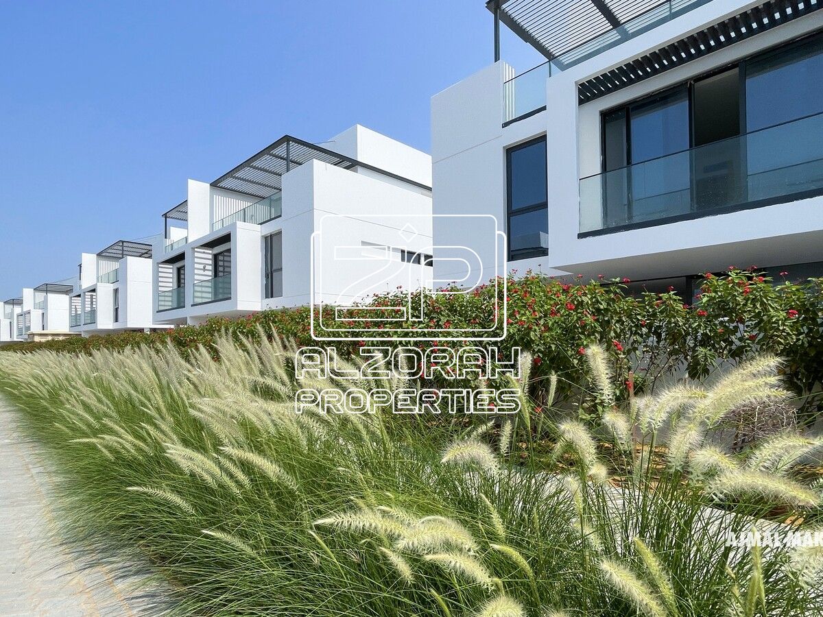 Your Family Home by the Sea at Sun Island